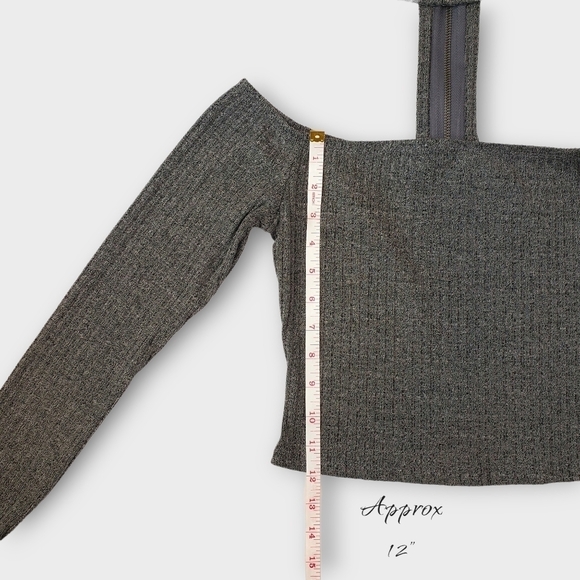 LF Seek The Label Off the Shoulder High Neck Top - Picture 7 of 8